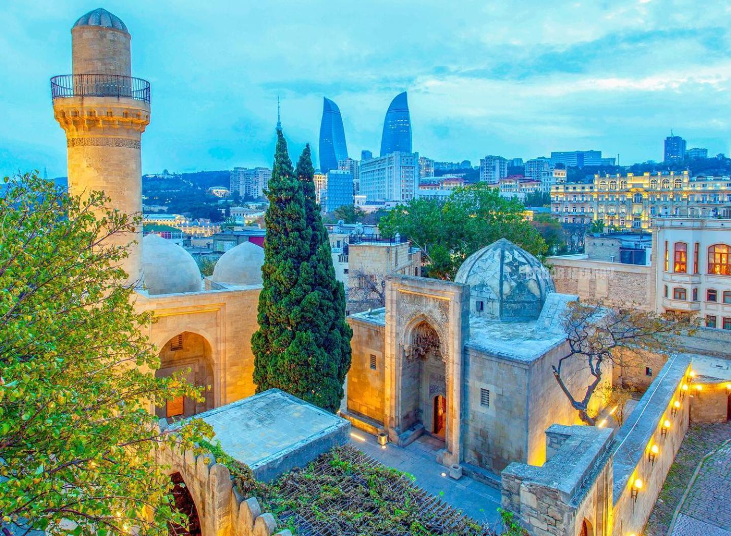 R Studios Old Baku Exterior foto